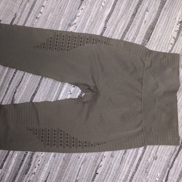 High Waist Army Green Leggings - Picture 3 of 4